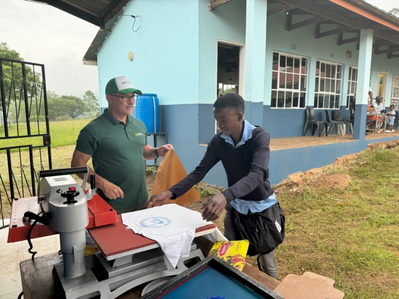 FESPAFoundation_EvaneIntermediateSchool_ScreenPrintingDemo