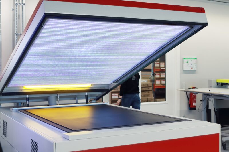 UV_exposure_unit_with_Shine_LED_lamps UV_exposure_unit_with_Shine_LED_lamps