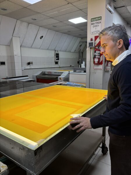 Longo inspecting plate 2 Longo inspecting plate 2