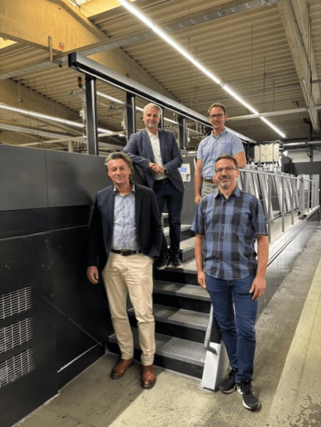 (Top row): James Buchanan, Product Director Sheetfed Systems, Sun Chemical and Stefan Hagen, Divisional Management Offset Printing, Onlineprinters. (Bottom row): Michael Gebhardt, Sales Representative Packaging Solutions, Sun Chemical and Holger Wägner, Deputy Divisional Management Offset Printing, Onlineprinters (Top row): James Buchanan, Product Director Sheetfed Systems, Sun Chemical and Stefan Hagen, Divisional Management Offset Printing, Onlineprinters. (Bottom row): Michael Gebhardt, Sales Representative Packaging Solutions, Sun Chemical and Holger Wägner, Deputy Divisional Management Offset Printing, Onlineprinters