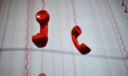 HOW TO COMMUNICATE WHEN THINGS GO WRONG