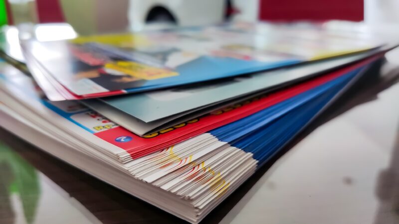 Glossy flyers image